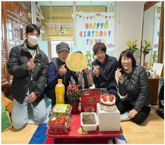 찾아가는 어르신 생신잔치(1~2).2 png (1).png