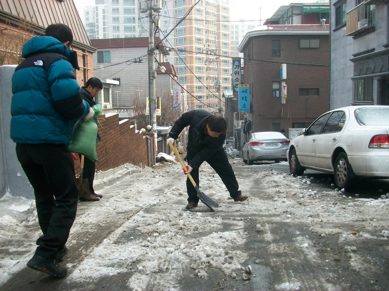 제설(1.12 동장님 참석) 006.jpg