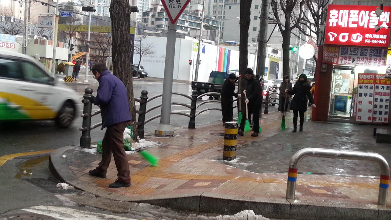 20131212_제설작업 실시 (17).jpg