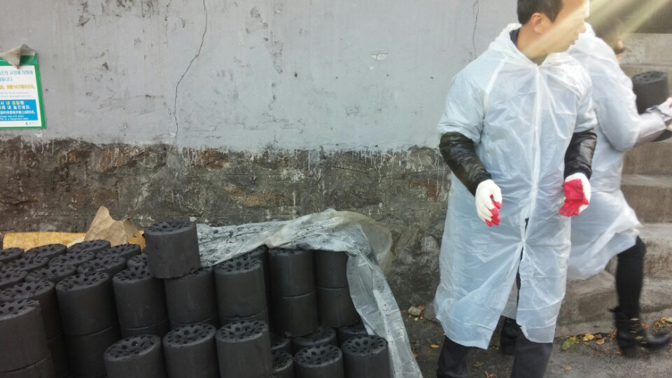 포맷변환_저소득층 사랑의 연탄2.jpg